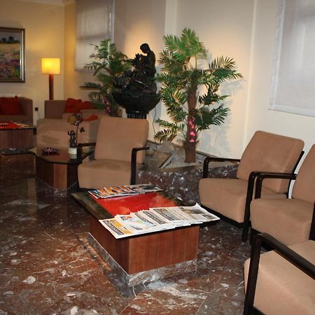 Hotel Los Angeles Figueres  Eksteriør billede