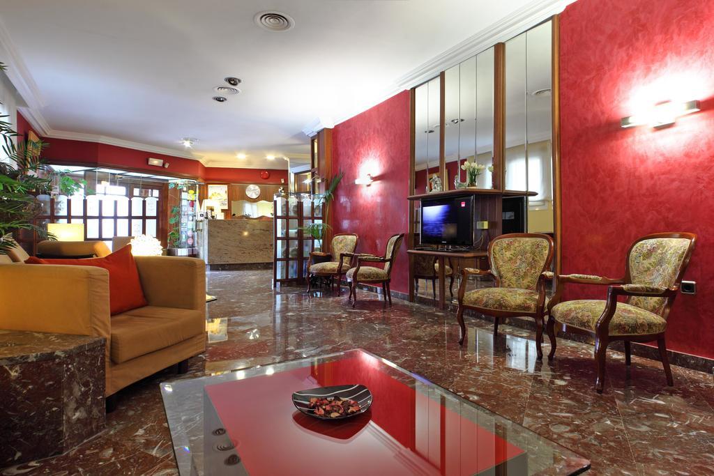 Hotel Los Angeles Figueres  Eksteriør billede
