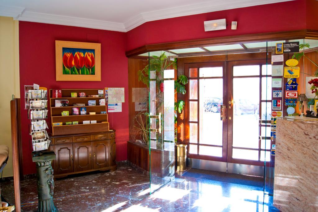 Hotel Los Angeles Figueres  Eksteriør billede