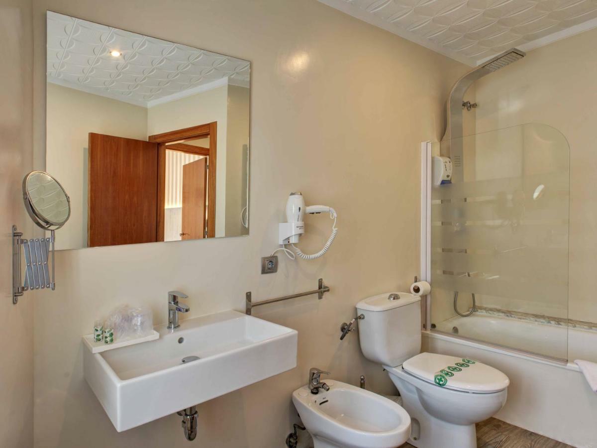 Hotel Los Angeles Figueres  Eksteriør billede