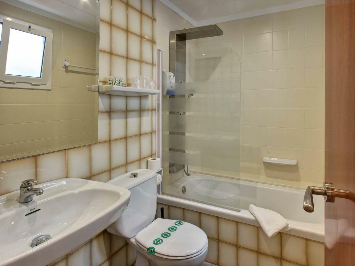 Hotel Los Angeles Figueres  Eksteriør billede